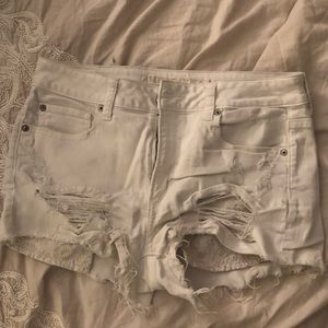 American Eagle Women’s White Jean Shorts